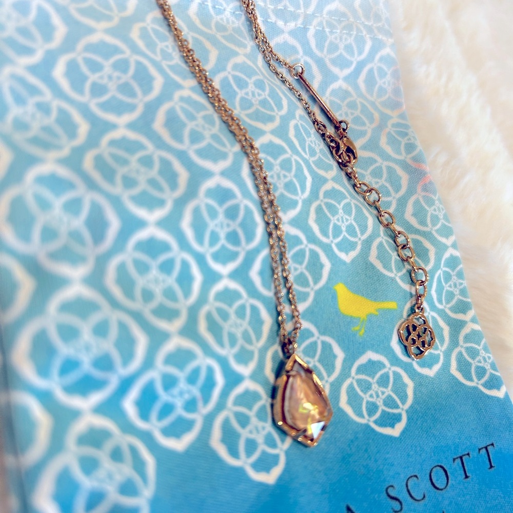 Kendra Scott Pendant Necklace